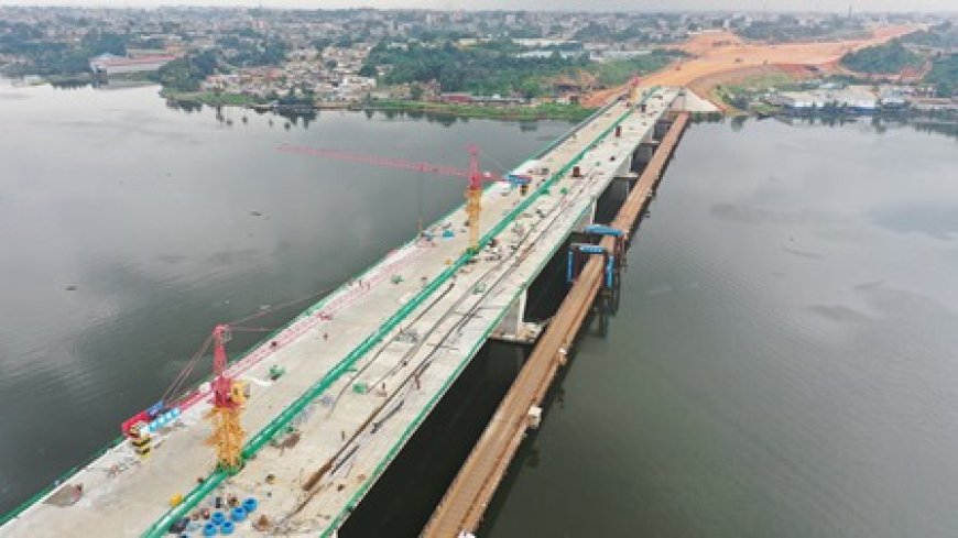 Visite du chantier du 4ème pont d'Abidjan: « Les travaux de la première phase doivent être achevés à fin mars 2023 », indique le ministre Amédé Kouakou