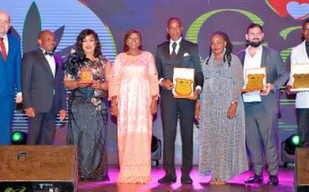 Yamoussa Coulibaly, le PDG de Challenge Immobilier International reçoit le prix de lutte contre les VBG