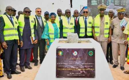 Mise aux normes des hôpitaux de référence : Le Ministre Dimba lance les travaux de réhabilitation et d'équipement de 10 établissements sanitaires