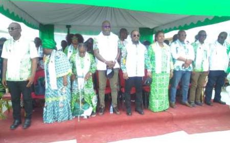 Dr Sylvestre Emmou honoré les femmes et les jeunes filles