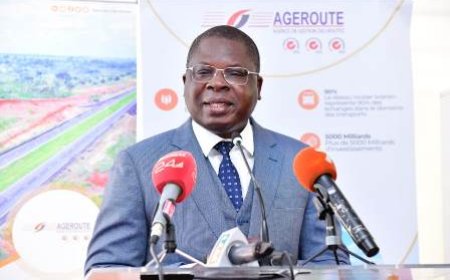 Visite dans les structures sous-tutelles : Le Ministre Amédé Koffi évalue les avancées des infrastructures routières et l'inclusion de la jeunesse