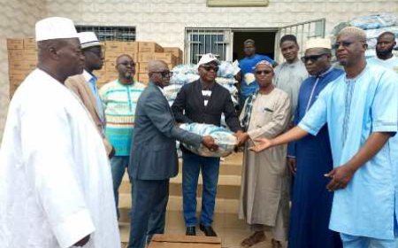 Bouaké :  L’Honorable Jacques Assahoré Konan renforce la cohésion sociale à travers un don en vivres de 50 tonnes aux musulmans