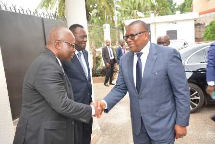 En visite au siège de la Radio de la Paix, le ministre Amadou Coulibaly : « Considérez-moi comme une opportunité »