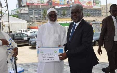 Ramadan 2023 : LE CHEF DE L'ETAT FAIT UN DON DE 260 MILLIONS DE FRANCS AUX CONFESSIONS RELIGIEUSES DU DAA