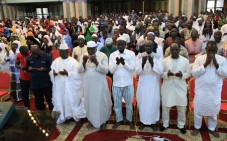 Sifié:   Ramadan 2023 Aid el  fitr célébrée à la grande mosquée le sous-préfet