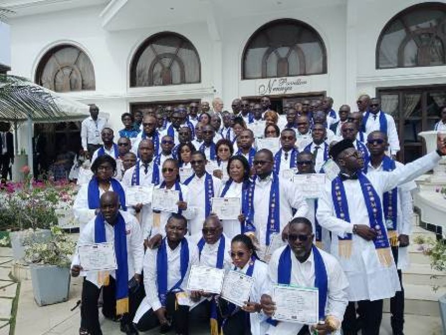 Après deux ans de formation, 85 infirmiers généralistes ont reçu leur diplôme.