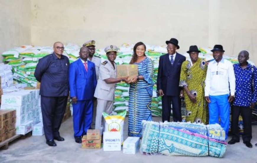 Chaîne de solidarité : la ministre Belmonde Dogo apporte l’assistance du gouvernement aux populations sinistrées de Zokolilié, Goudouko et Zikisso
