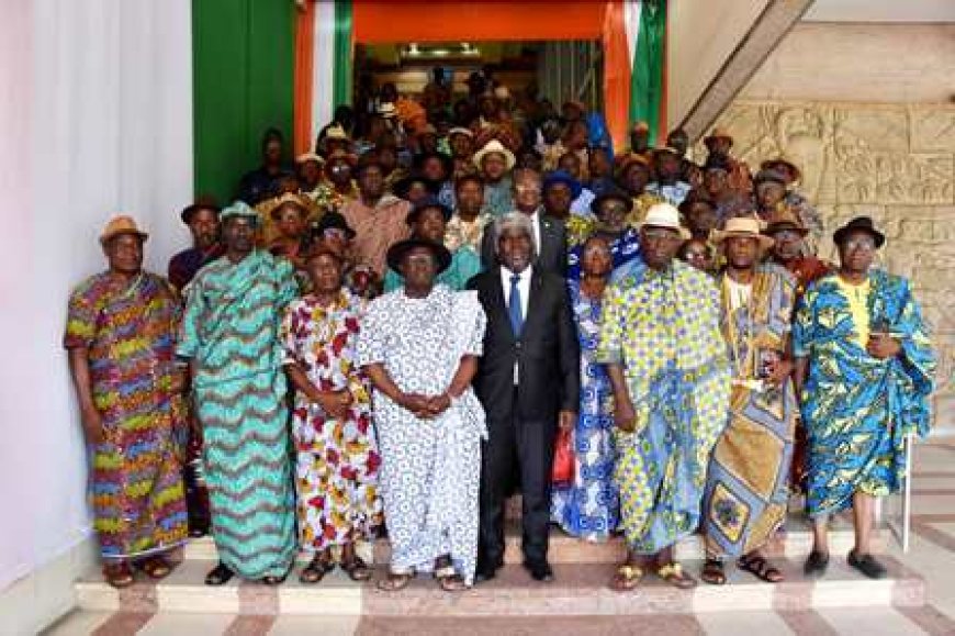 Villages du District d’Abidjan : Mambé annonce 200 kms de voies à bitumer par le Président Ouattara