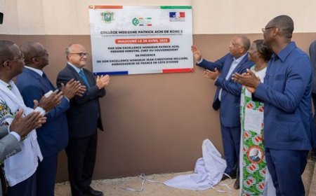 Yakassé-Attobrou : Le Premier Ministre Patrick Achi inaugure le collège de proximité de Kong 2