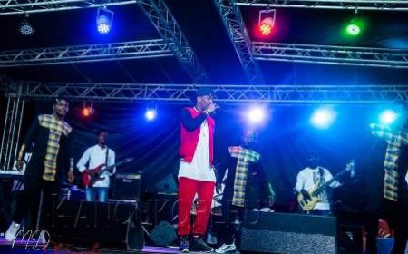 SOUM Bill, Elown, MC One, Yabongo enflamment le stade Léon Robert