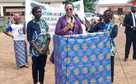 Karakoro : visite de   Mme l’Ambassadeur des USA SEM JESSICA DAVIS BA à l’EPP Nakoungaha