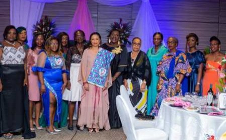 Digitalisation de la bibliothèque de Notre dame du Plateau : La Ministre Françoise REMARK s’engage à soutenir le Randap pour son projet de transmission