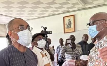 METFPA/ Usine COTIVO d'Agboville UTEXCI Dimbokro :  Le Ministre « Que les jeunes durant les vacances viennent aider à l’entretien des équipements, de l’espace vert… »