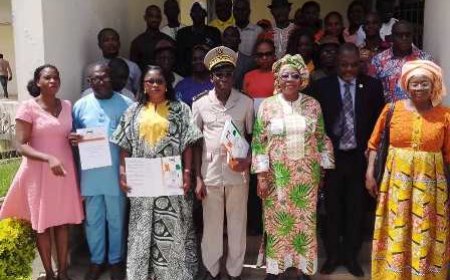 Gbêké : Des représentants de partis politiques signent le code de bonne conduite pour des élections apaisées à Bouaké