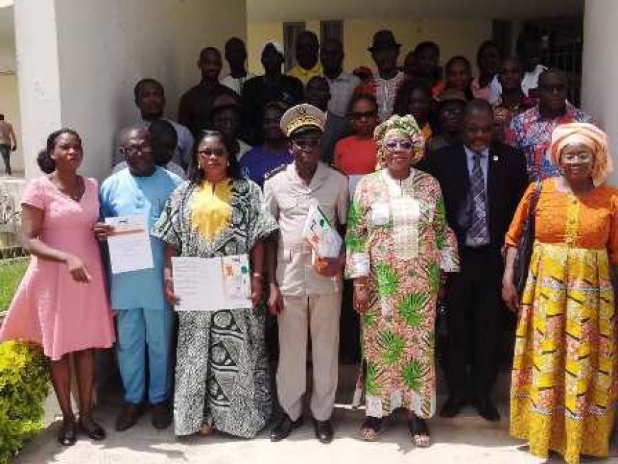 Gbêké : Des représentants de partis politiques signent le code de bonne conduite pour des élections apaisées à Bouaké