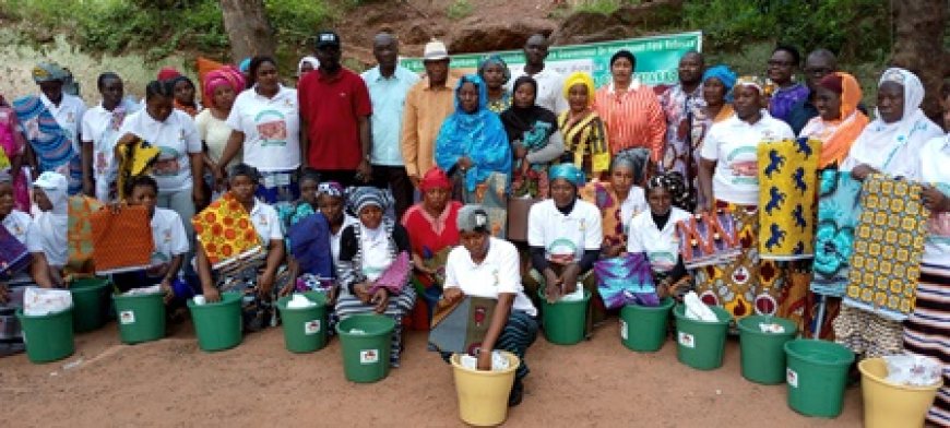 Yamoussoukro / Célébration de la Fête des mères : Houphouët Fêtê Rebecca couvre une centaine de femmes de cadeaux