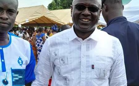 TIO. LOUI SERGE DIRECTEUR DU CABINET POLITIQUE DE ANNE OULOTO « L hôpital général de Toulepleu, le bitumage, construction de collèges de proximité...n 'ont rien de politique "