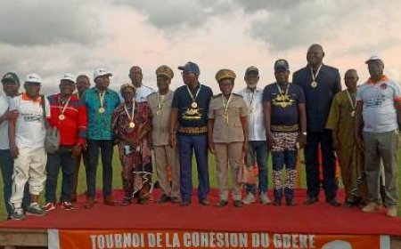 Gbêkè : Le Club FC Entente de Sakassou remporte la 1ère édition du Tournoi de la cohésion dotée du trophée Jacques Assahoré Konan