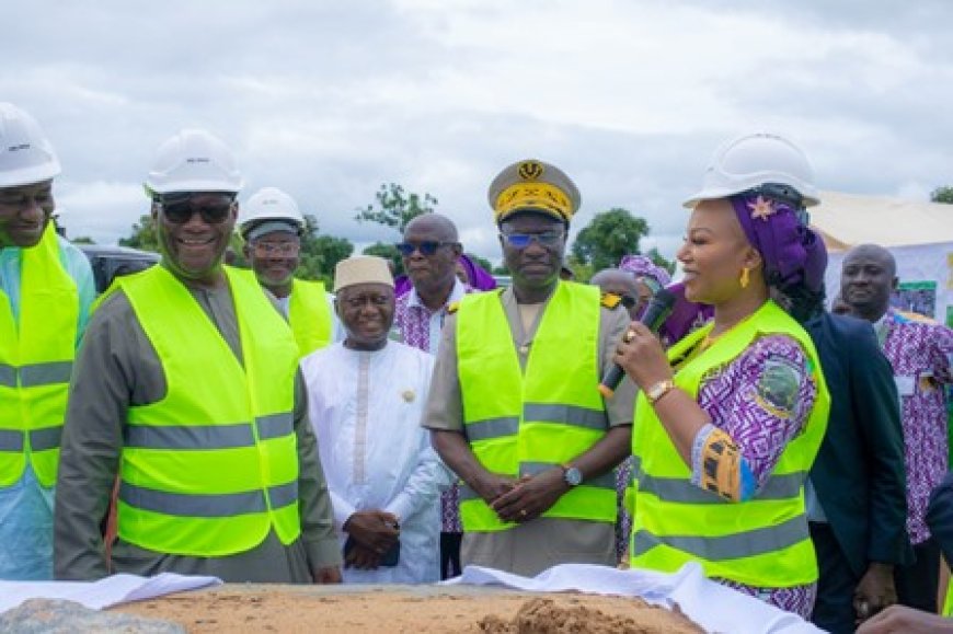 Développement local: le Ministre d'État Téné Birahima Ouattara pose la 1ère pierre d'une usine de transformation de Riz à Odienné