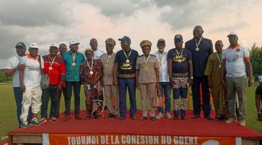 Gbêkè : Le Club FC Entente de Sakassou remporte la 1ère édition du Tournoi de la cohésion dotée du trophée Jacques Assahoré Konan