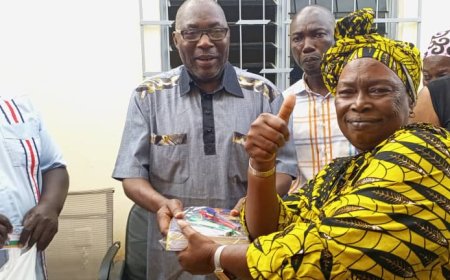 Paul Dakuyo vole au secours des familles démunies de Belleville avec des kits scolaires