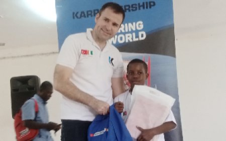 Plus de 90 élèves d’Azito reçoivent des kits scolaires