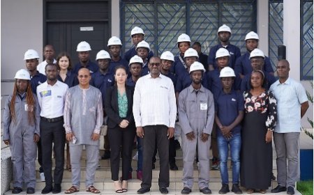 Formation professionnelle dans les métiers du BTP : 17 apprenants à Egletons, en France, pour apprendre la conduite d'engins en six semaines