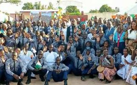 Gbêkè : La 1ère cohorte de 500 stagiaires volontaires célébrée au cours d’une cérémonie de sortie officielle au Centre de service civique Bouaké 2
