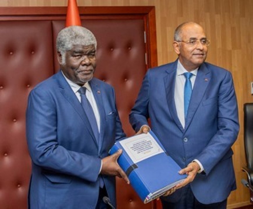 Passation de charges : le nouveau Premier Ministre Robert Beugré Mambé déterminé à continuer l'œuvre  de son prédécesseur au bénéfice du développement du pays