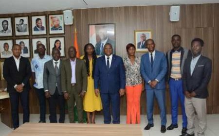 CAN 2023/RENCONTRE DU MINISTRE AMADOU COULIBALY AVEC LA PRESSE SPORTIVE, ÉCONOMIQUE, CULTURELLE ET TOURISTIQUE.