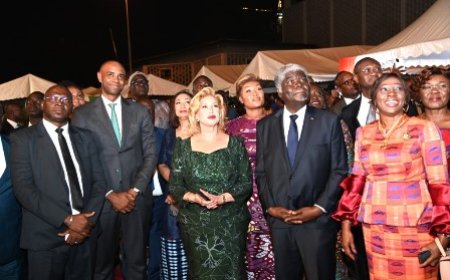Abidjan ville lumière : les festivités de fin d'année 2023 lancées par la Première Dame Dominique Ouattara