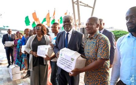 Le Président Alassane Ouattara offre plusieurs tonnes de kits alimentaires aux populations du District autonome d'Abidjan