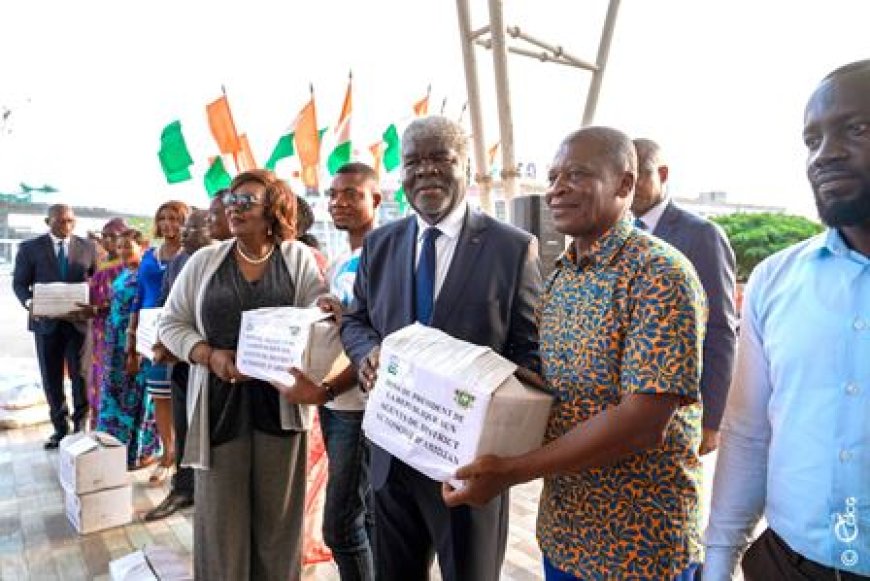 Le Président Alassane Ouattara offre plusieurs tonnes de kits alimentaires aux populations du District autonome d'Abidjan
