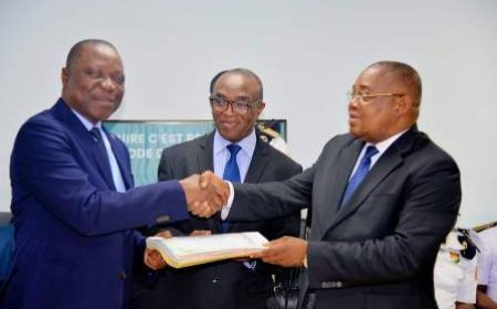 Dr Serey Doh Célestin installé dans ses fonctions de ministre délégué auprès du ministère des transports, chargé des affaires maritimes