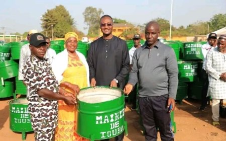 Touba/ Lutte contre l'insalubrité: Le maire Moussa Sanogo dote les quartiers de poubelles