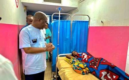 Le Ministre Pierre Dimba effectue une série de visites dans les hôpitaux d'Abidjan et d'Agboville
