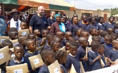 San Pedro : Une entreprise grecque distribue des kits à plus de trois cents écoliers