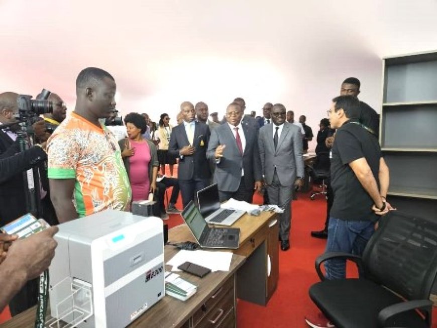 CAN 2023 : le ministre Amadou Coulibaly visite le site principal de la presse au Palais de la Culture de Treichville
