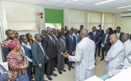 Le Président libérien Joseph Boakai plaide pour une collaboration entre les chercheurs ivoiriens et libériens en matière agricole, après une visite au CNRA