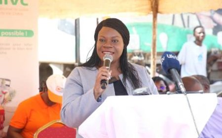 Journée mondiale des droits des consommateurs : la Secrétaire exécutive du CNLVC, Ranie-Didice Bah-Koné, appelle les populations à dénoncer les commerçants véreux