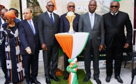 CARAVANE DE PRÉSENTATION DU TROPHÉE DE LA CAN 2023 : CÉRÉMONIE DE PRÉSENTATION DE LA COUPE  À L'AMBASSADE DE  CÔTE D’IVOIRE EN FRANCE