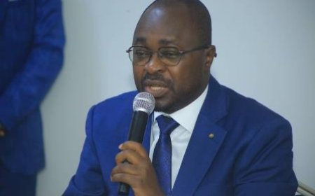 LE DIRECTEUR GENERAL DE LA FONCTION PUBLIQUE RETABLIT LA VERITE