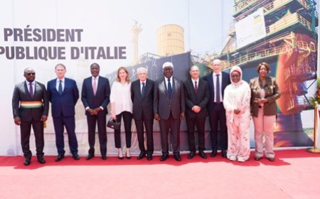 Le Président italien Sergio Mattarella visite en compagnie du Premier Ministre ivoirien le champ Baleine