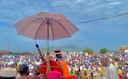 Man / Célébration de l'Aid El fitr : Les musulmans prient pour la paix en Côte-d'Ivoire