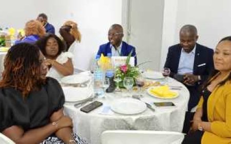 Jeune femme Élite et Éclairée Précieuse aux yeux de l'Éternel, le dîner gala 2024 célébré avec faste