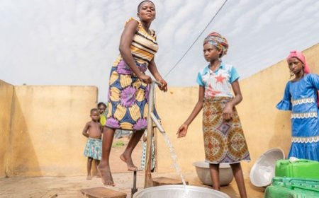 Accès à l'eau potable : la Coordination générale du Psgouv s'assure du fonctionnement effectif de la Pompe à Motricité humaine de Notadouo (Bouna)