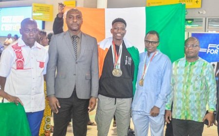 REVENUS DU CHAMPIONNAT DU MONDE DE KARATÉ : LES ATHLÈTES  IBRAHIMA MEITÉ ET LAWSON LATE HONORÉS À ABIDJAN