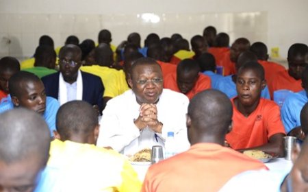 Resocialisation des jeunes : le ministre Amadou Coulibaly échange avec 200 jeunes stagiaires du Centre de service civique de Bimbresso