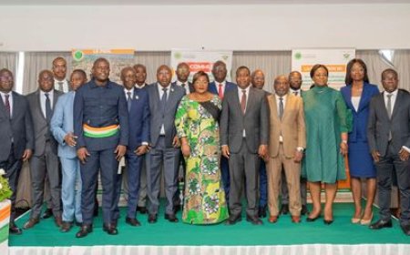 Transformation numérique : Avec le CNTIG, le Gouvernement s'engage dans le processus de digitalisation pour une Côte d'Ivoire émergente