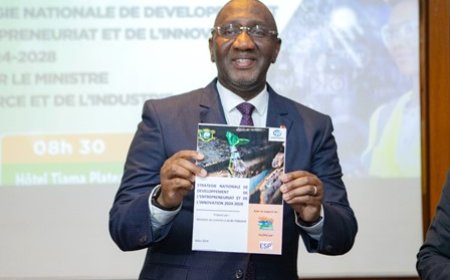 Le ministre Souleymane Diarrasssouba salue l'engagement du secteur privé dans la mise en œuvre du Plan National de Développement (PND) 2021-2025